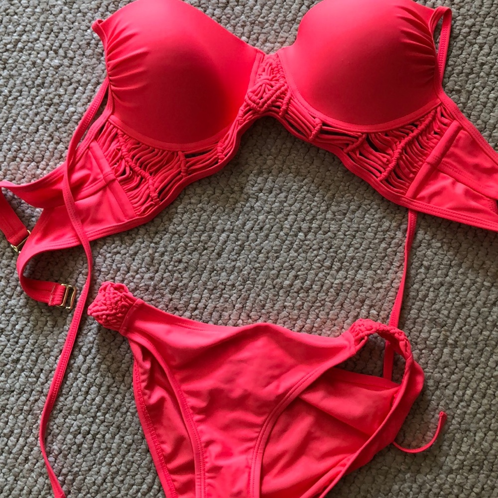 Bathing suit